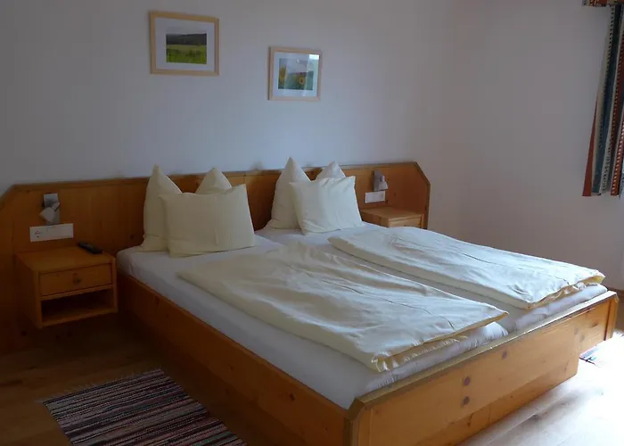 Biobauernhof Wolf-Hof * Pressbaum